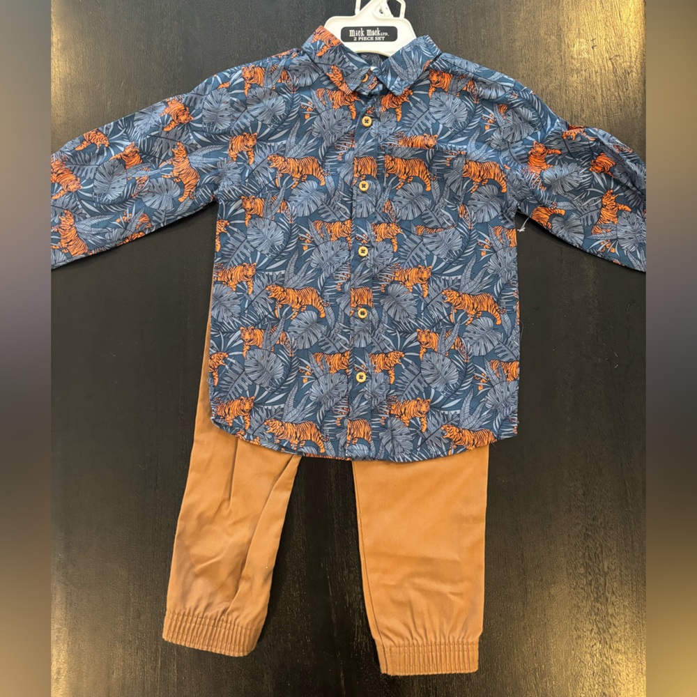 NWT 2 Piece Kids Set- Mick Mack